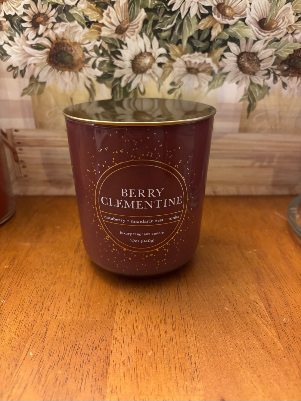 Bellevue Berry Clementine Scented Candle - Burgundy with Gold Accents